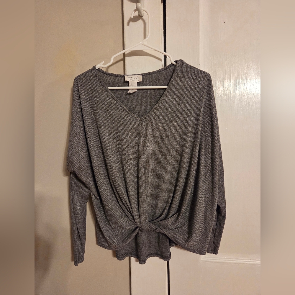 Gray Top, Medium